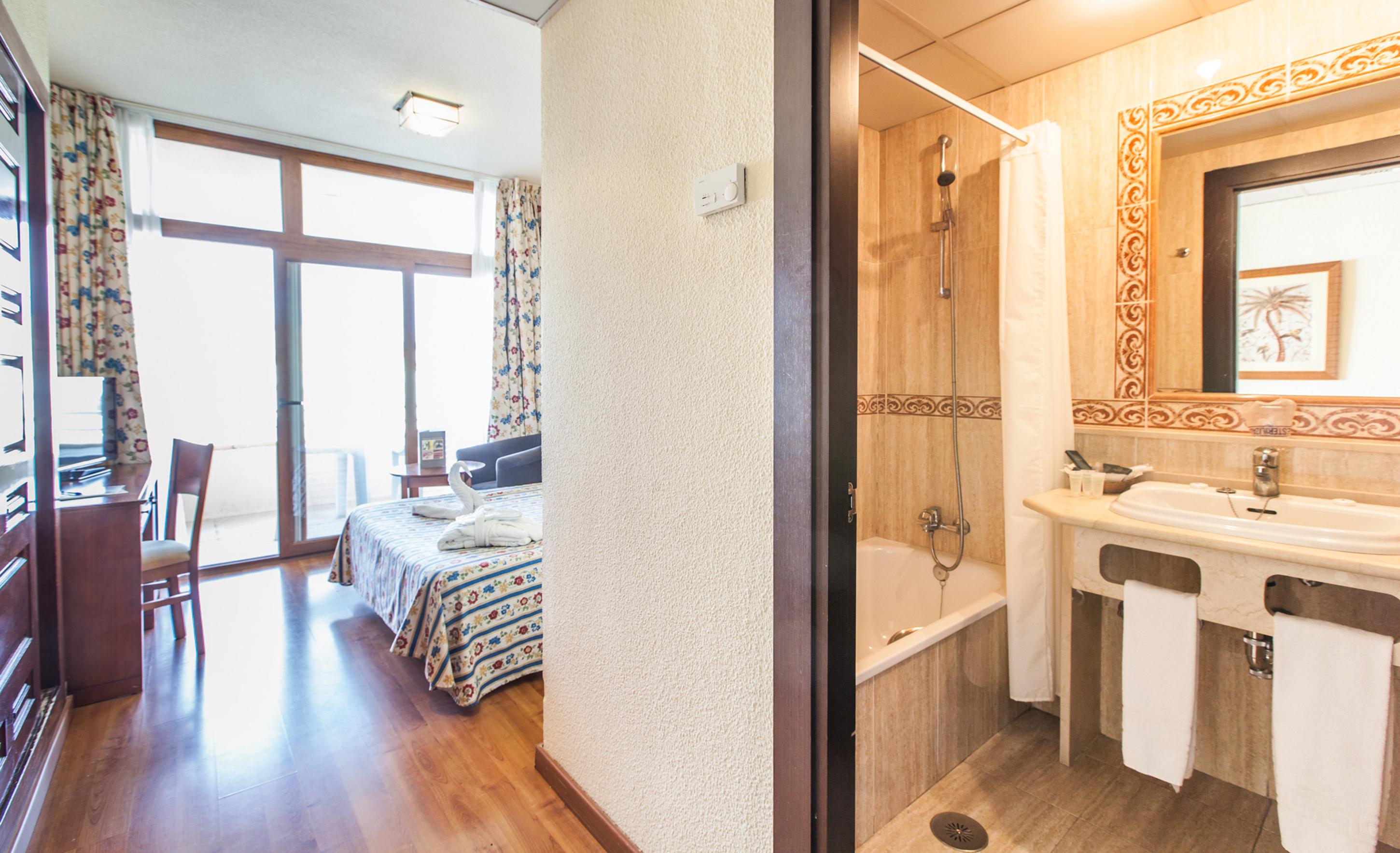 Bluesea Gran Cervantes Торремолинос Экстерьер фото